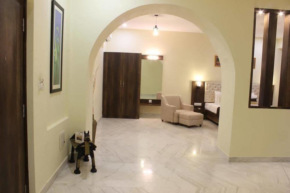 Mewargarh Udaipur By Red Lion S Hotell Eksteriør bilde
