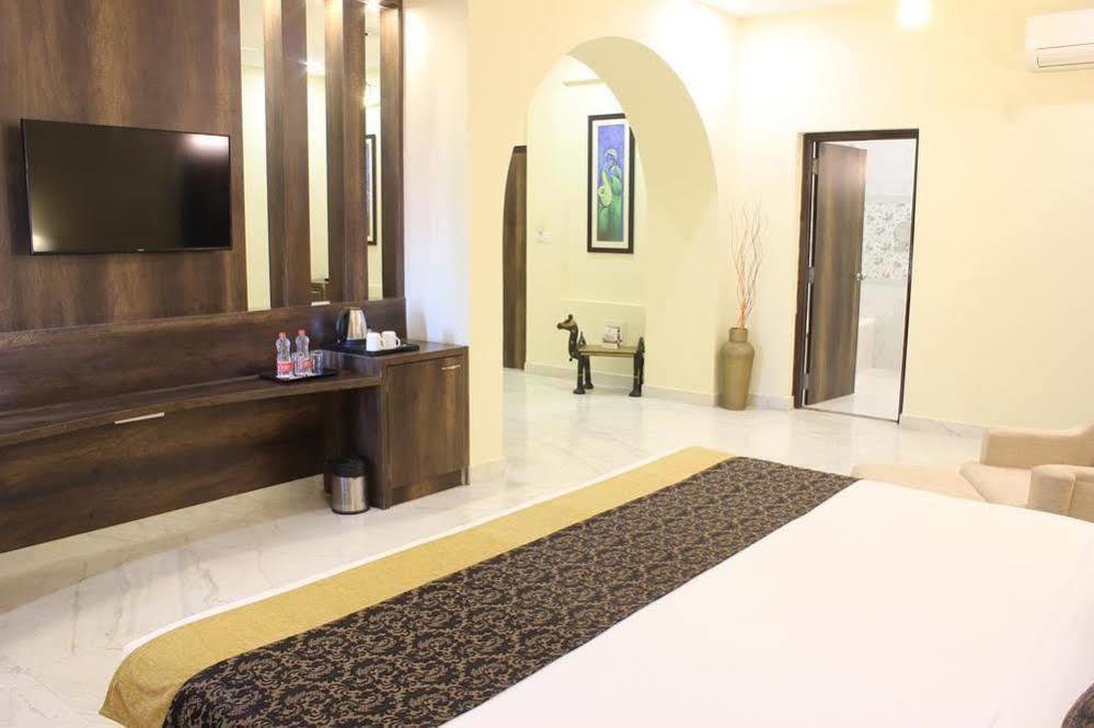Mewargarh Udaipur By Red Lion S Hotell Eksteriør bilde