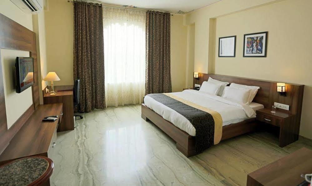 Mewargarh Udaipur By Red Lion S Hotell Eksteriør bilde