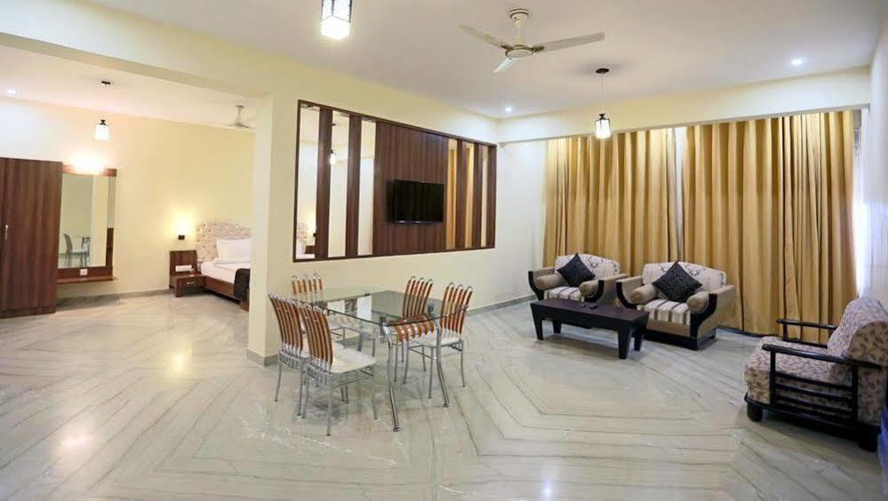 Mewargarh Udaipur By Red Lion S Hotell Eksteriør bilde