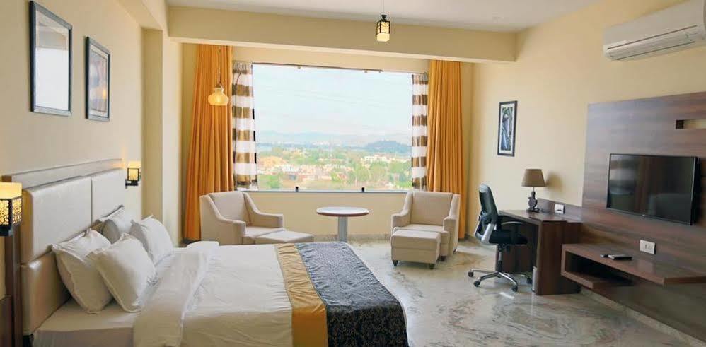 Mewargarh Udaipur By Red Lion S Hotell Eksteriør bilde