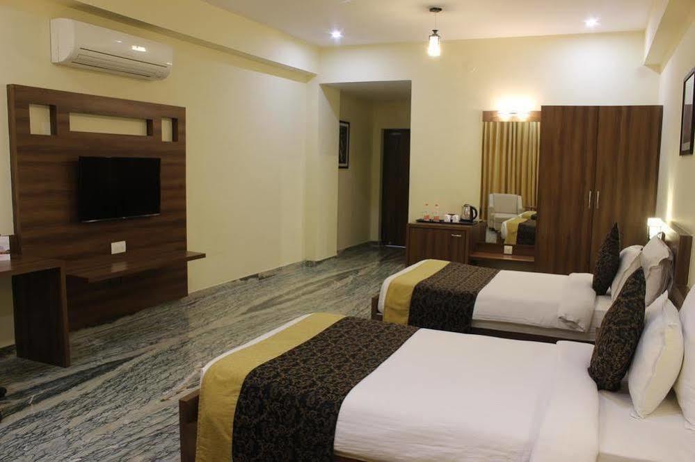 Mewargarh Udaipur By Red Lion S Hotell Eksteriør bilde