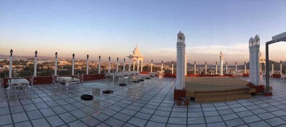 Mewargarh Udaipur By Red Lion S Hotell Eksteriør bilde