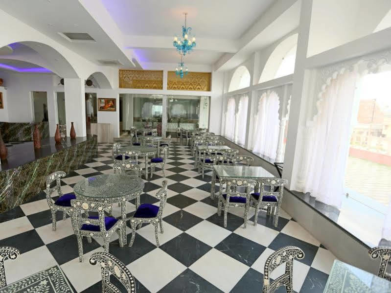 Mewargarh Udaipur By Red Lion S Hotell Eksteriør bilde